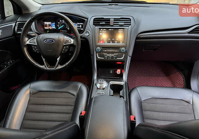 Червоний Форд Фьюжен, об'ємом двигуна 2.49 л та пробігом 122 тис. км за 11800 $, фото 19 на Automoto.ua