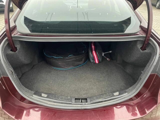 Красный Форд Фьюжн, объемом двигателя 2.5 л и пробегом 130 тыс. км за 12999 $, фото 21 на Automoto.ua