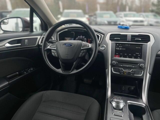 Красный Форд Фьюжн, объемом двигателя 2.5 л и пробегом 130 тыс. км за 12999 $, фото 13 на Automoto.ua