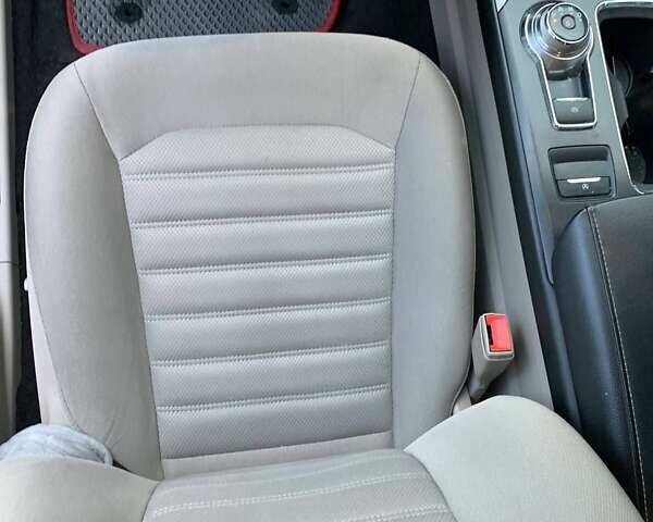 Красный Форд Фьюжн, объемом двигателя 1.5 л и пробегом 86 тыс. км за 11900 $, фото 15 на Automoto.ua