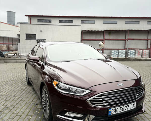 Красный Форд Фьюжн, объемом двигателя 2 л и пробегом 107 тыс. км за 13700 $, фото 4 на Automoto.ua