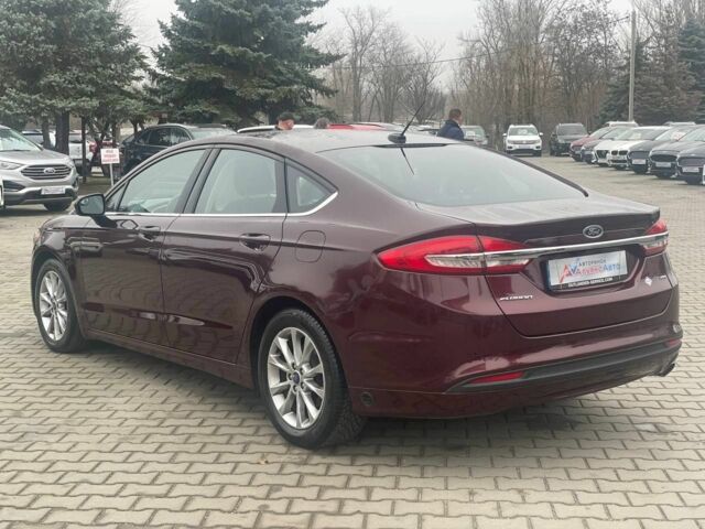 Красный Форд Фьюжн, объемом двигателя 2.5 л и пробегом 130 тыс. км за 12999 $, фото 4 на Automoto.ua