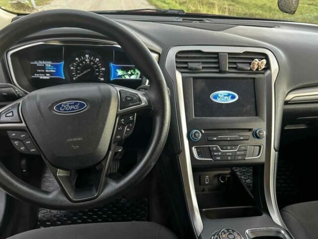 Красный Форд Фьюжн, объемом двигателя 2 л и пробегом 161 тыс. км за 8000 $, фото 13 на Automoto.ua