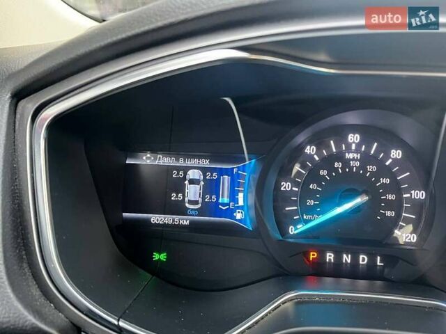 Красный Форд Фьюжн, объемом двигателя 2 л и пробегом 60 тыс. км за 16990 $, фото 24 на Automoto.ua