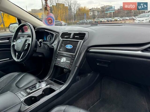 Червоний Форд Фьюжен, об'ємом двигуна 2 л та пробігом 190 тис. км за 15200 $, фото 6 на Automoto.ua