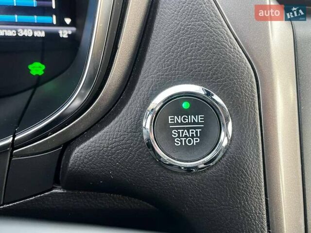 Красный Форд Фьюжн, объемом двигателя 2 л и пробегом 60 тыс. км за 16990 $, фото 27 на Automoto.ua