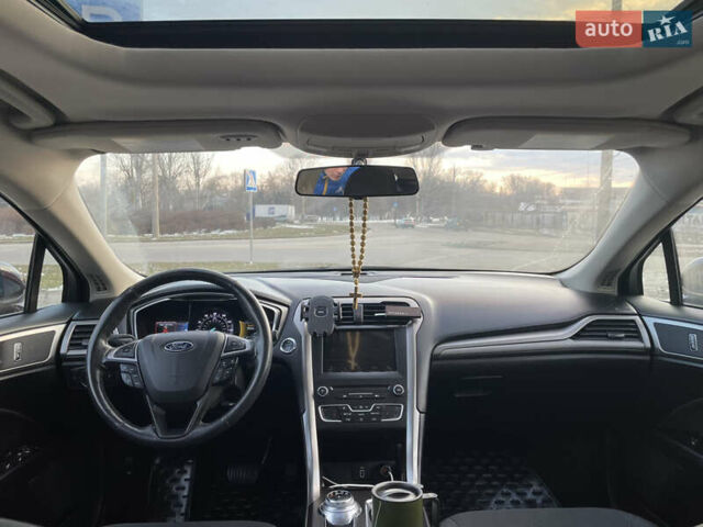 Форд Фьюжн 2017 в Киеве на Automoto.ua Красный Форд Фьюжн, объемом двигателя 2.49 л и пробегом 87 тыс. км за 12500 $, фото 21 на Automoto.ua