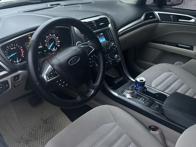 Красный Форд Фьюжн, объемом двигателя 2.5 л и пробегом 125 тыс. км за 9100 $, фото 6 на Automoto.ua