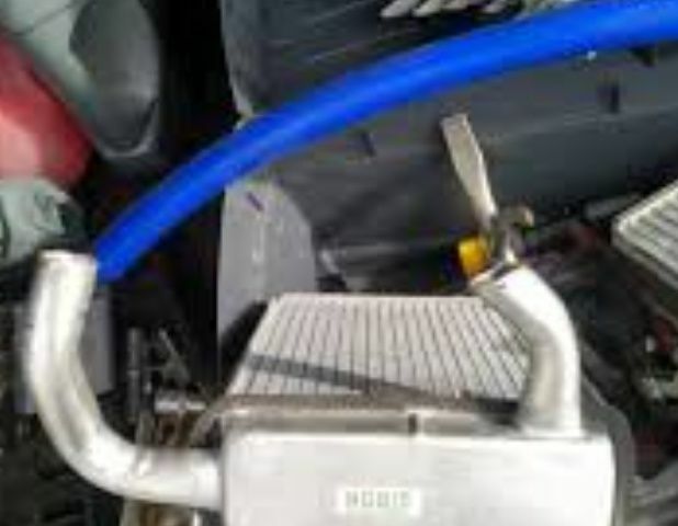 Красный Форд Фьюжн, объемом двигателя 2.5 л и пробегом 125 тыс. км за 9100 $, фото 11 на Automoto.ua