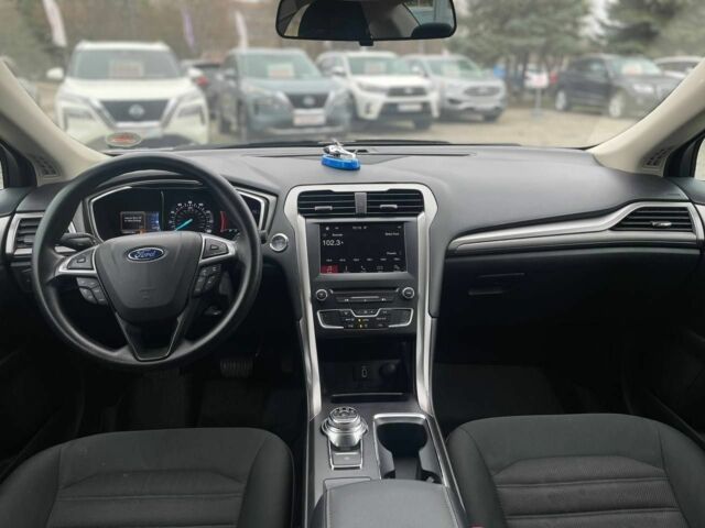 Красный Форд Фьюжн, объемом двигателя 2.5 л и пробегом 130 тыс. км за 12999 $, фото 9 на Automoto.ua