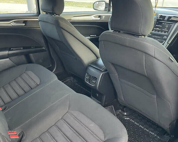 Форд Фьюжн 2017 в Киеве на Automoto.ua Красный Форд Фьюжн, объемом двигателя 2.49 л и пробегом 87 тыс. км за 12500 $, фото 20 на Automoto.ua