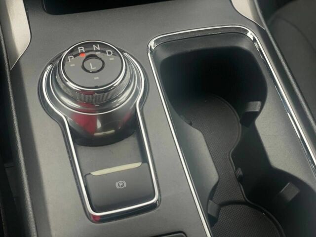 Красный Форд Фьюжн, объемом двигателя 2.5 л и пробегом 130 тыс. км за 12999 $, фото 12 на Automoto.ua