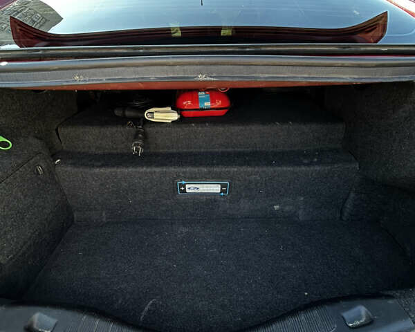 Красный Форд Фьюжн, объемом двигателя 2 л и пробегом 160 тыс. км за 15500 $, фото 10 на Automoto.ua