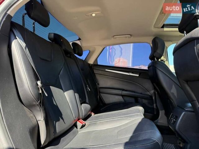 Красный Форд Фьюжн, объемом двигателя 2 л и пробегом 162 тыс. км за 15990 $, фото 11 на Automoto.ua