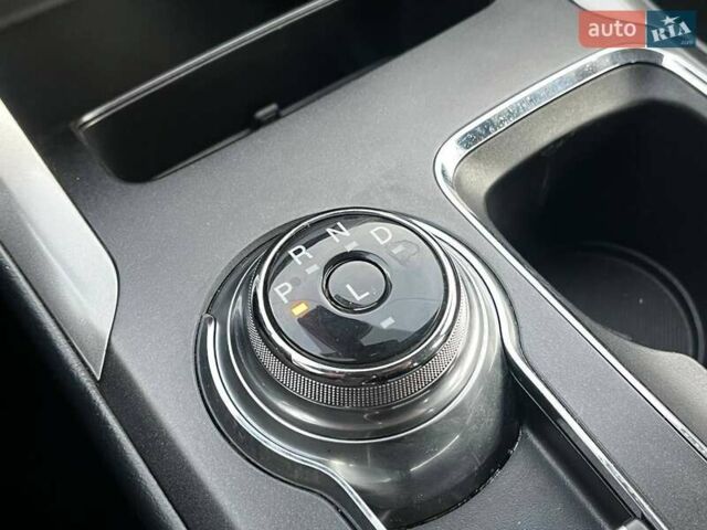 Красный Форд Фьюжн, объемом двигателя 2 л и пробегом 60 тыс. км за 16990 $, фото 29 на Automoto.ua