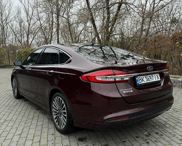 Красный Форд Фьюжн, объемом двигателя 2 л и пробегом 107 тыс. км за 13700 $, фото 8 на Automoto.ua