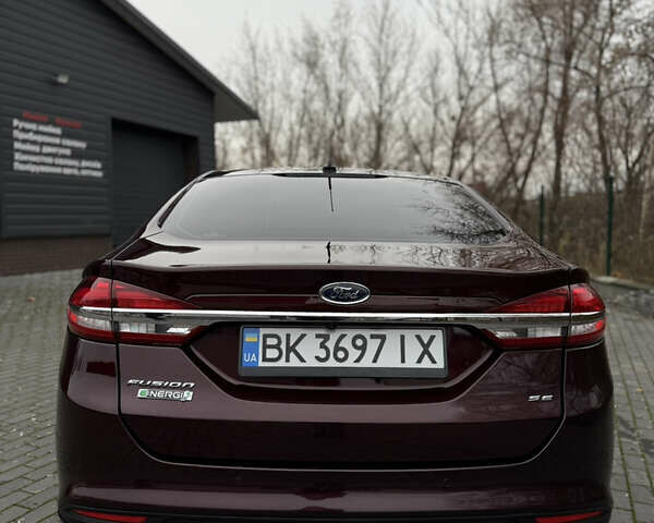 Красный Форд Фьюжн, объемом двигателя 2 л и пробегом 107 тыс. км за 13700 $, фото 11 на Automoto.ua