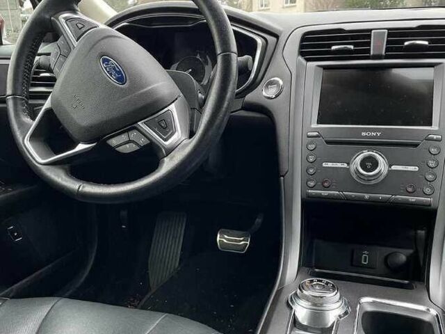 Красный Форд Фьюжн, объемом двигателя 0 л и пробегом 93 тыс. км за 11200 $, фото 13 на Automoto.ua