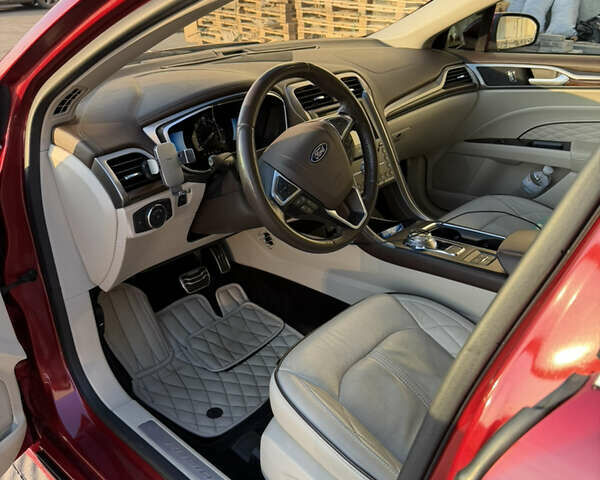 Красный Форд Фьюжн, объемом двигателя 2 л и пробегом 124 тыс. км за 16600 $, фото 8 на Automoto.ua