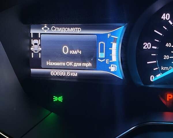 Красный Форд Фьюжн, объемом двигателя 2 л и пробегом 60 тыс. км за 15500 $, фото 14 на Automoto.ua