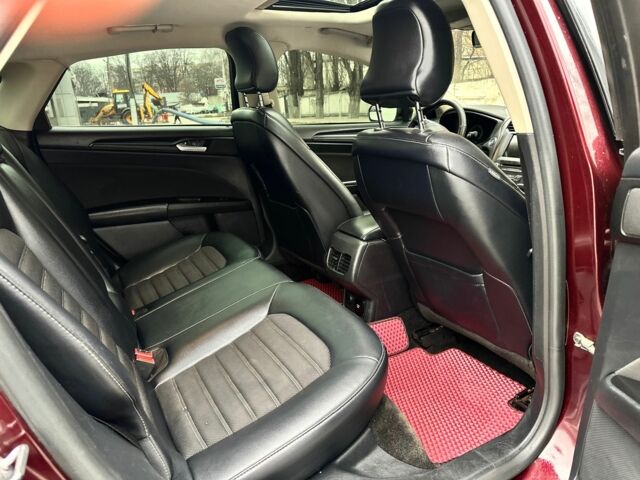 Красный Форд Фьюжн, объемом двигателя 2 л и пробегом 118 тыс. км за 337 $, фото 8 на Automoto.ua