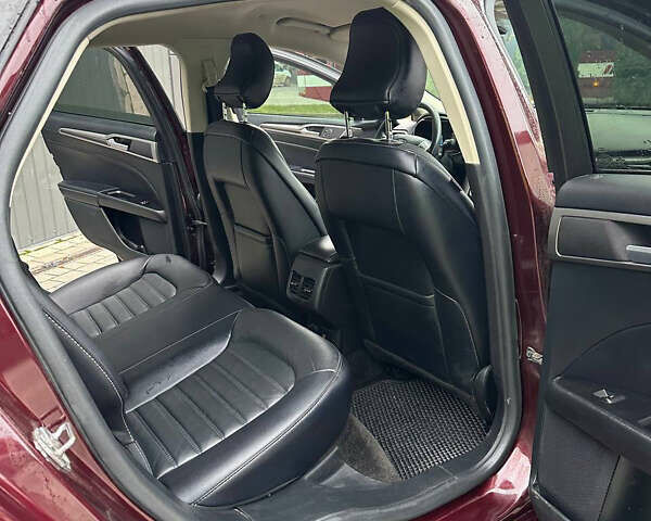 Красный Форд Фьюжн, объемом двигателя 2 л и пробегом 187 тыс. км за 14800 $, фото 13 на Automoto.ua