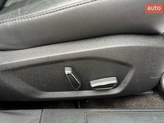 Форд Фьюжн 2018 в Коломые на Automoto.ua Красный Форд Фьюжн, объемом двигателя 2 л и пробегом 119 тыс. км за 16500 $, фото 20 на Automoto.ua