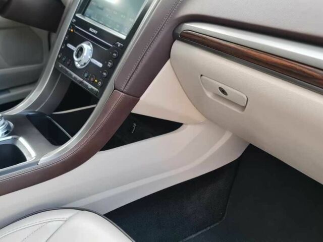 Червоний Форд Фьюжен, об'ємом двигуна 2 л та пробігом 35 тис. км за 9500 $, фото 10 на Automoto.ua