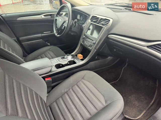 Красный Форд Фьюжн, объемом двигателя 1.5 л и пробегом 76 тыс. км за 10400 $, фото 15 на Automoto.ua