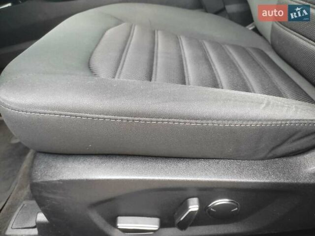 Червоний Форд Фьюжен, об'ємом двигуна 1.5 л та пробігом 76 тис. км за 9950 $, фото 16 на Automoto.ua