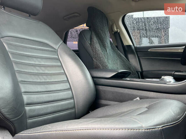 Форд Фьюжн 2018 в Коломые на Automoto.ua Красный Форд Фьюжн, объемом двигателя 2 л и пробегом 119 тыс. км за 16500 $, фото 19 на Automoto.ua