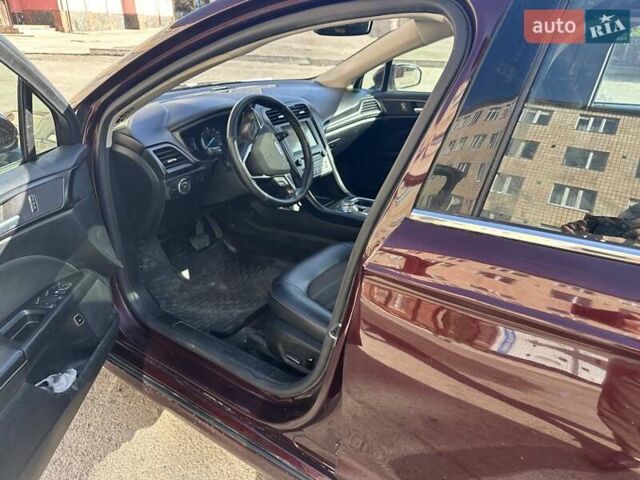 Форд Фьюжн 2018 в Ровно на Automoto.ua Красный Форд Фьюжн, объемом двигателя 2 л и пробегом 112 тыс. км за 14000 $, фото 5 на Automoto.ua