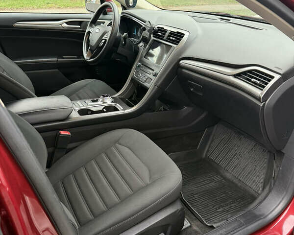 Красный Форд Фьюжн, объемом двигателя 2 л и пробегом 155 тыс. км за 14600 $, фото 8 на Automoto.ua