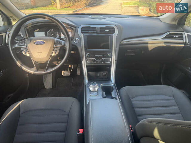 Красный Форд Фьюжн, объемом двигателя 2.5 л и пробегом 74 тыс. км за 13499 $, фото 4 на Automoto.ua