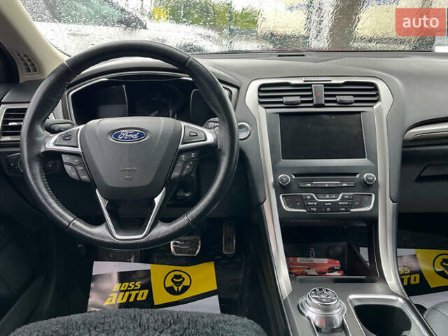 Форд Фьюжн 2018 в Коломые на Automoto.ua Красный Форд Фьюжн, объемом двигателя 2 л и пробегом 119 тыс. км за 16500 $, фото 15 на Automoto.ua