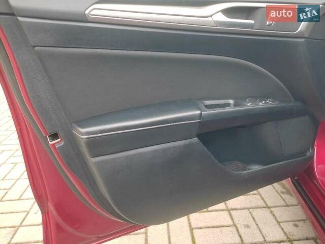 Червоний Форд Фьюжен, об'ємом двигуна 1.5 л та пробігом 76 тис. км за 9950 $, фото 21 на Automoto.ua
