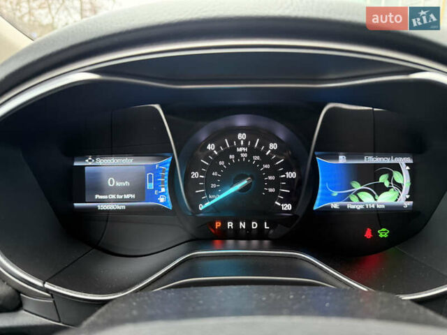 Красный Форд Фьюжн, объемом двигателя 2 л и пробегом 155 тыс. км за 14600 $, фото 6 на Automoto.ua