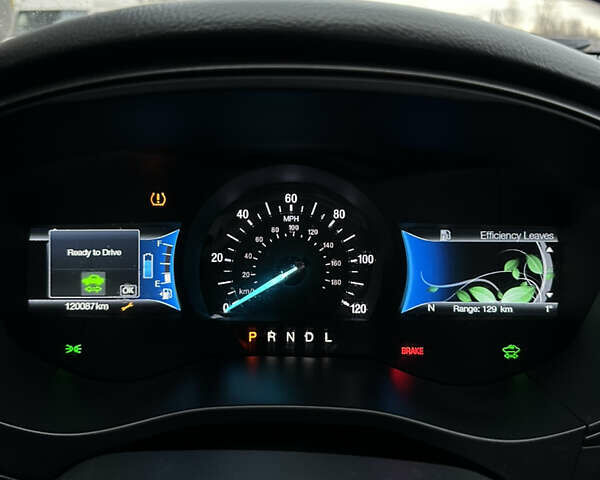 Червоний Форд Фьюжен, об'ємом двигуна 2 л та пробігом 120 тис. км за 11500 $, фото 40 на Automoto.ua