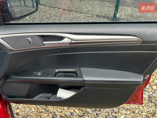 Форд Фьюжн 2018 в Коломые на Automoto.ua Красный Форд Фьюжн, объемом двигателя 2 л и пробегом 119 тыс. км за 16500 $, фото 17 на Automoto.ua