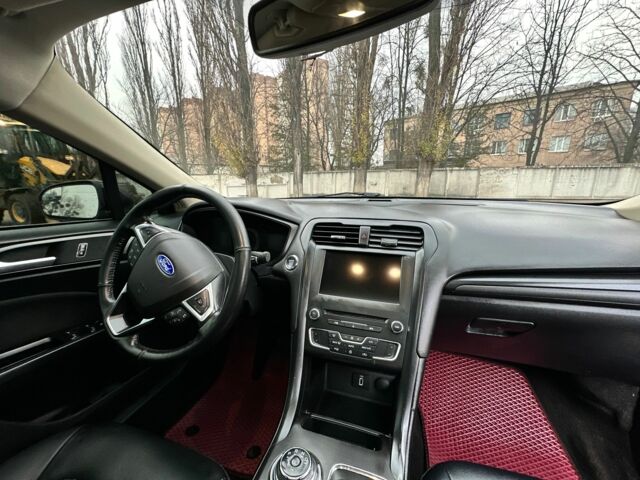 Красный Форд Фьюжн, объемом двигателя 2 л и пробегом 118 тыс. км за 337 $, фото 7 на Automoto.ua