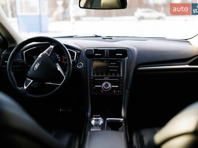 Червоний Форд Фьюжен, об'ємом двигуна 0 л та пробігом 117 тис. км за 14400 $, фото 9 на Automoto.ua