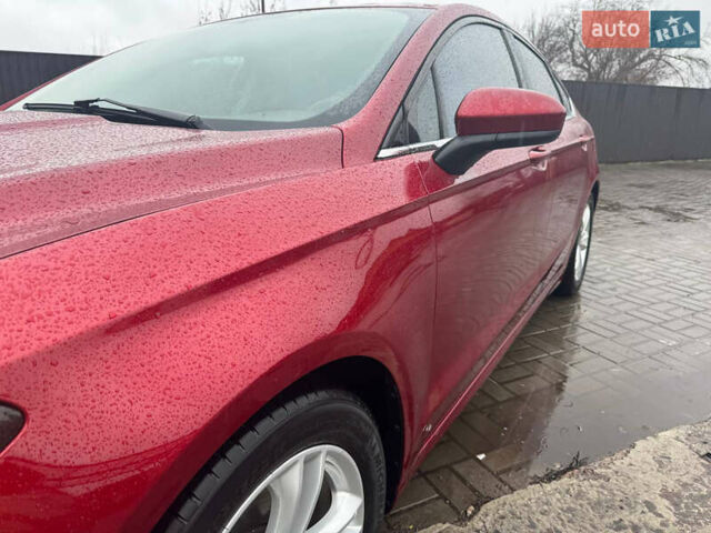 Красный Форд Фьюжн, объемом двигателя 1.5 л и пробегом 76 тыс. км за 10400 $, фото 10 на Automoto.ua