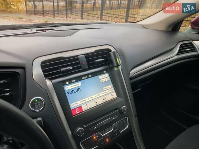 Червоний Форд Фьюжен, об'ємом двигуна 1.5 л та пробігом 76 тис. км за 9950 $, фото 30 на Automoto.ua