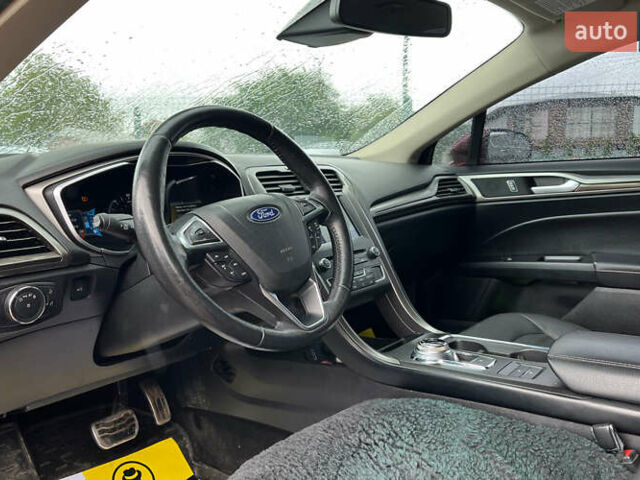 Форд Фьюжн 2018 в Коломые на Automoto.ua Красный Форд Фьюжн, объемом двигателя 2 л и пробегом 119 тыс. км за 16500 $, фото 7 на Automoto.ua