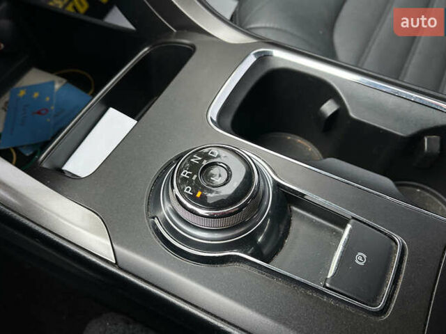 Форд Фьюжн 2018 в Коломые на Automoto.ua Красный Форд Фьюжн, объемом двигателя 2 л и пробегом 119 тыс. км за 16500 $, фото 11 на Automoto.ua