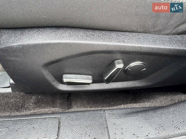 Красный Форд Фьюжн, объемом двигателя 1.5 л и пробегом 76 тыс. км за 10400 $, фото 19 на Automoto.ua