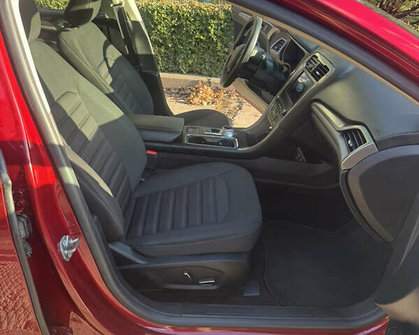 Красный Форд Фьюжн, объемом двигателя 2.5 л и пробегом 74 тыс. км за 13499 $, фото 6 на Automoto.ua