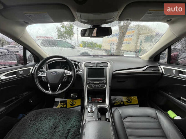 Форд Фьюжн 2018 в Коломые на Automoto.ua Красный Форд Фьюжн, объемом двигателя 2 л и пробегом 119 тыс. км за 16500 $, фото 16 на Automoto.ua