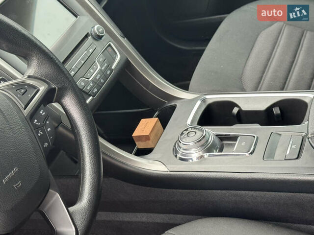 Красный Форд Фьюжн, объемом двигателя 1.5 л и пробегом 76 тыс. км за 10200 $, фото 13 на Automoto.ua