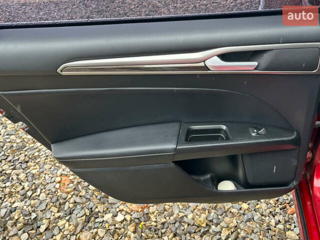 Форд Фьюжн 2018 в Коломые на Automoto.ua Красный Форд Фьюжн, объемом двигателя 2 л и пробегом 119 тыс. км за 16500 $, фото 12 на Automoto.ua